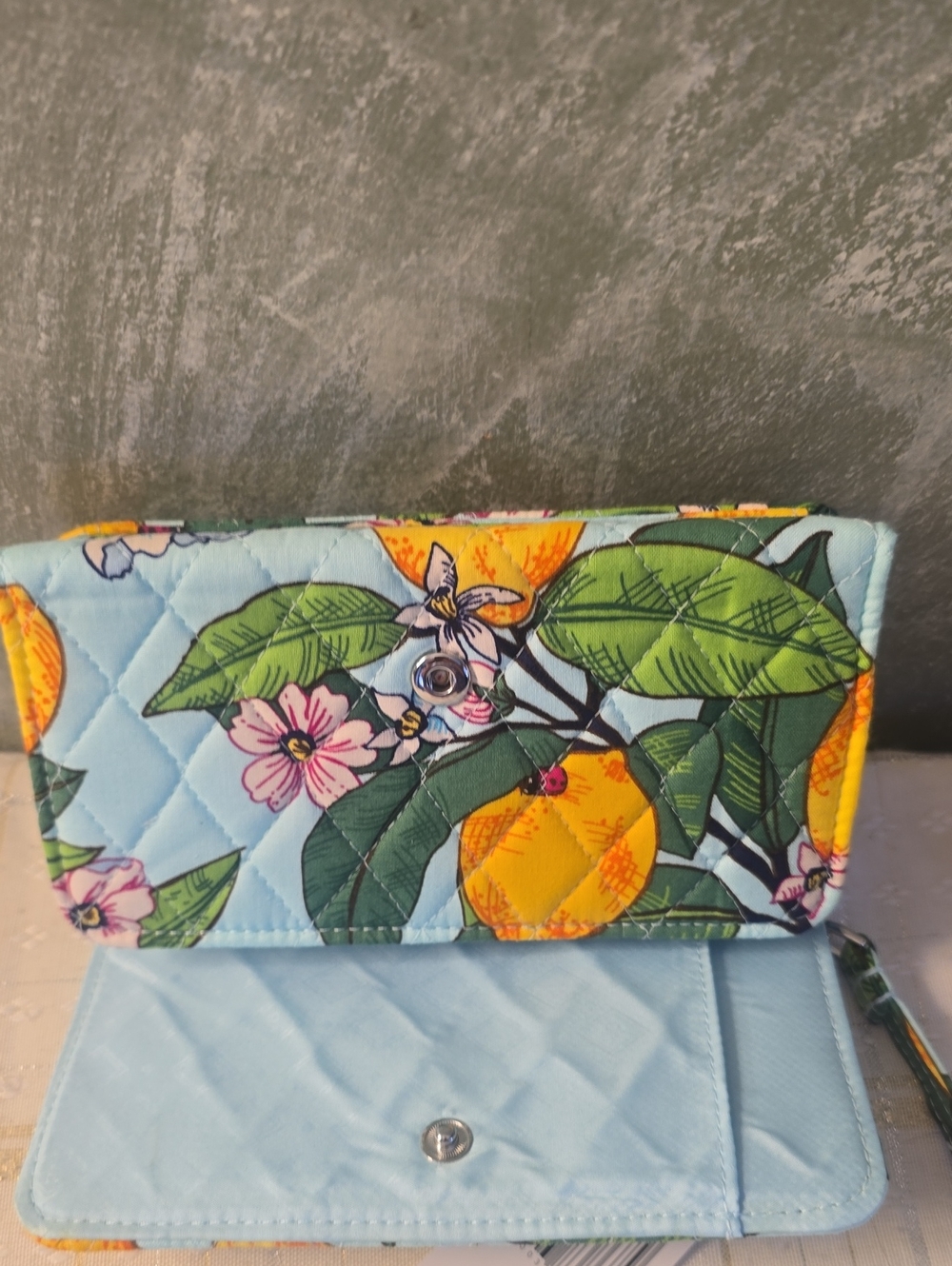 Vera Bradley RFID  Lemon Grove Quilted Wristlet Wallet New - Picture 8 of 9